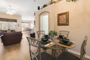 4 bedrooms, individually decorated, individually furnished - Disney Magic Vacation by VillaDirect (Kissimmee)