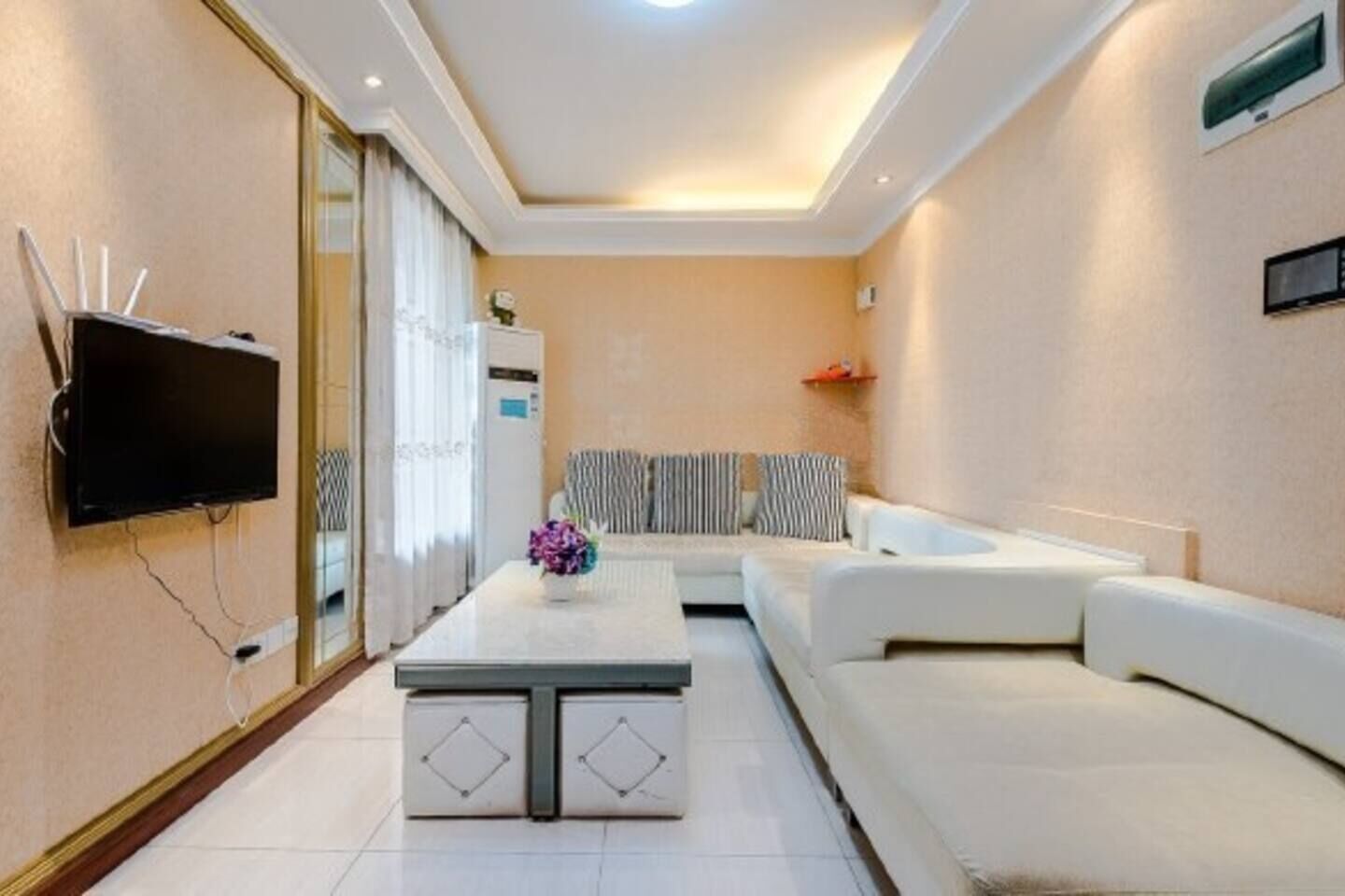Qingdao Ryan Apartment with Sea View