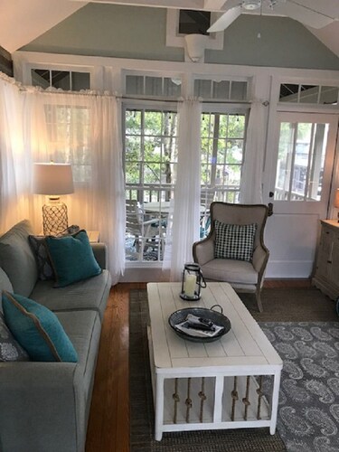 Steinhatchee Landing Resort - #11 Ginger - Newly decorated - Dog Friendly