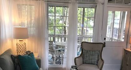 Steinhatchee Landing Resort - #11 Ginger - Newly decorated - Dog Friendly