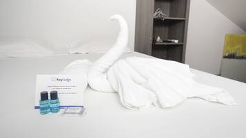 Apartment, 1 Bedroom | Bathroom amenities | Shower, rainfall showerhead, hair dryer, towels