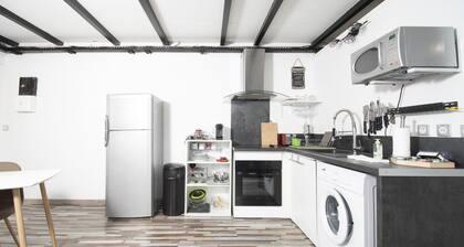 Apparthotel Corail - T2 - 45m2 Rénové - 10' de l'aéroport