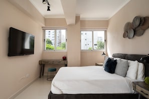 1 bedroom, iron/ironing board, internet, bed sheets - PrivateTerrace-bestlocation*Jacuzzi-A/C-YellowKey* (Santo Domingo)