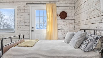 1 slaapkamer, een strijkplank/strijkijzer, gratis wifi, beddengoed