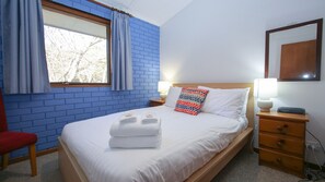3 bedrooms, free WiFi, bed sheets