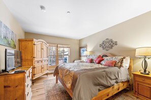 2 室のベッドルーム、アイロン / アイロン台、WiFi、ベッドシーツ