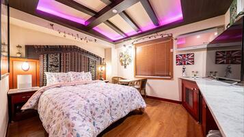 Schreibtisch, kostenloses WLAN