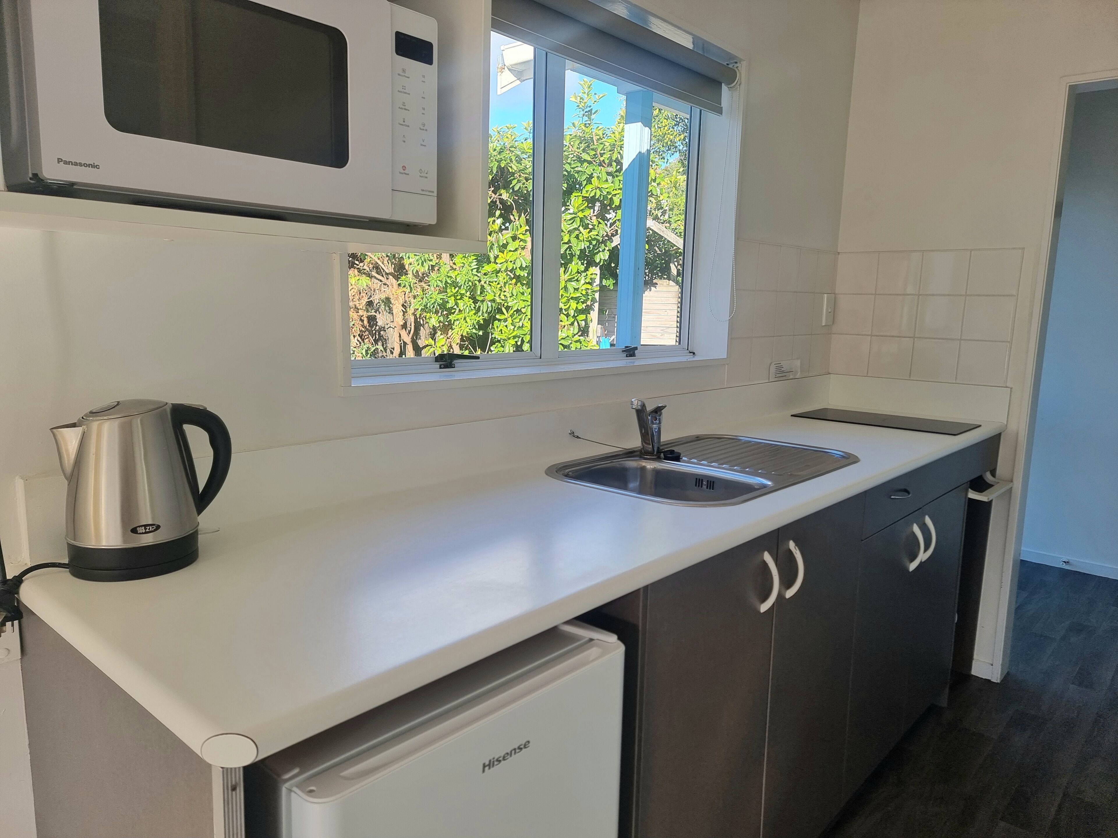 Apartment, 1 Bedroom, Non Smoking, Garden View | Private kitchen | Coffee/tea maker, fridge, microwave, electric kettle