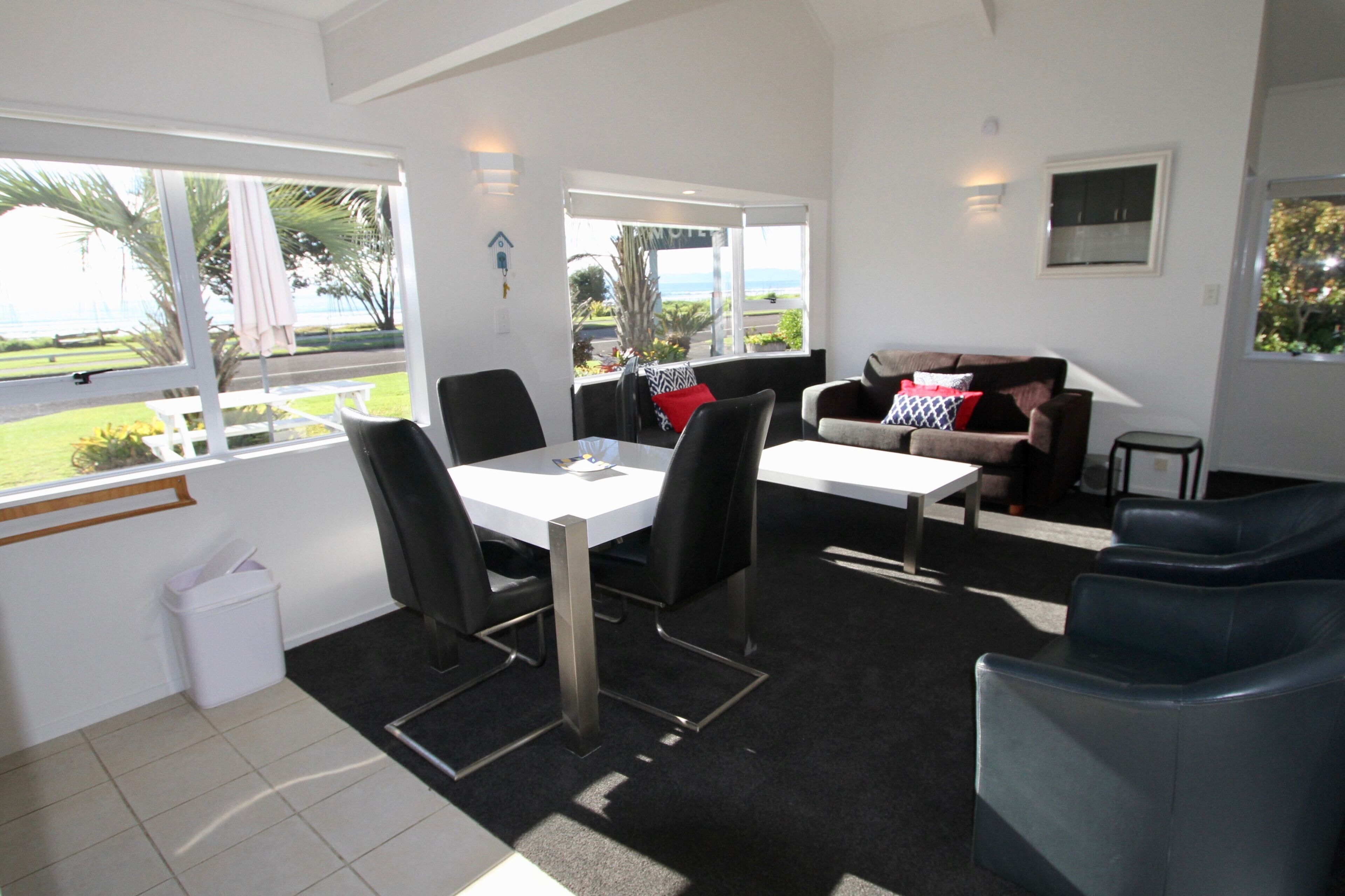 豪華公寓, 海景 | 熨斗/熨衣板、隨行嬰兒床、免費無線上網、床單