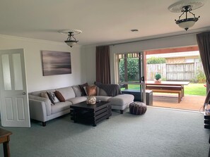 تلفزيون ذكي، كُتُب