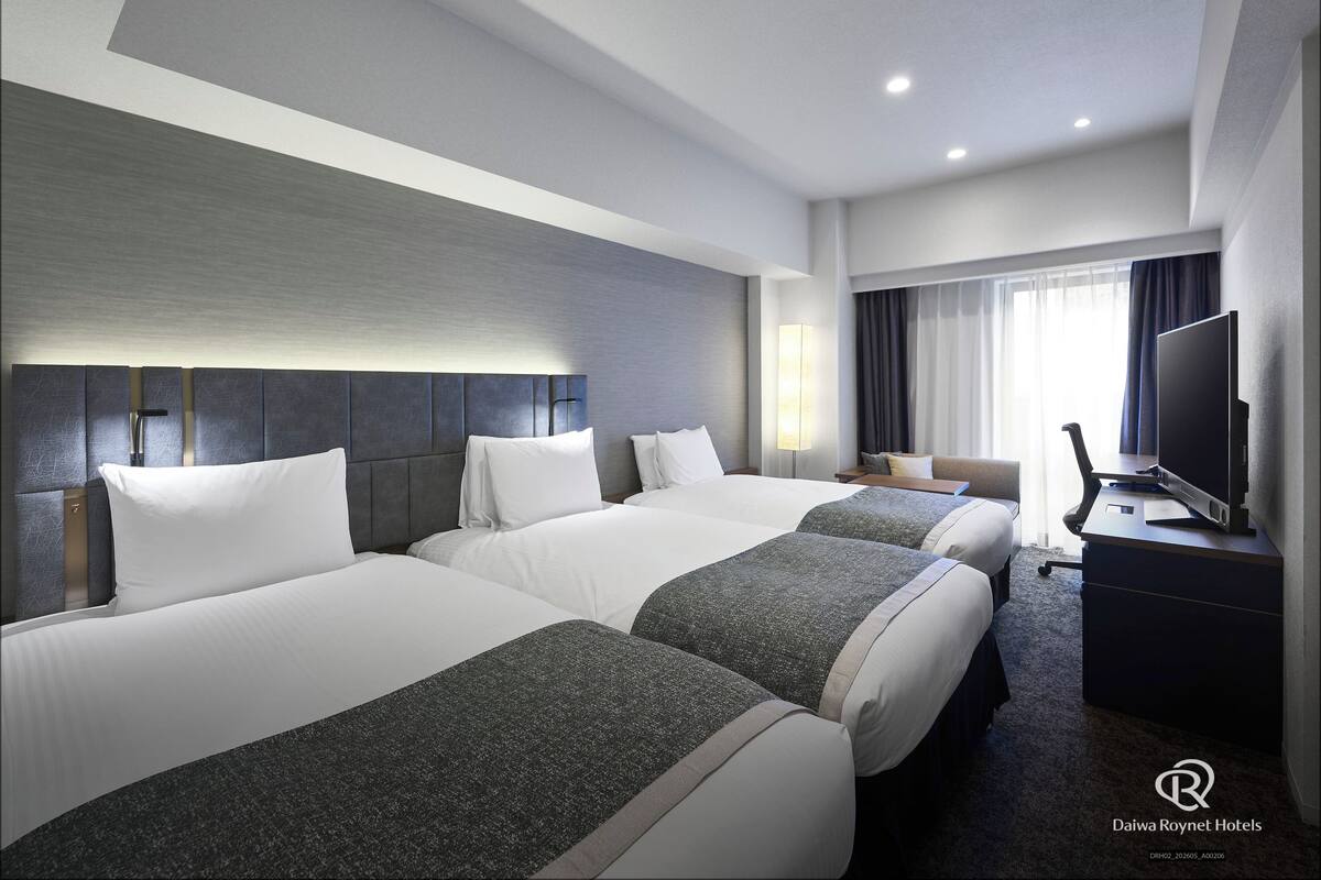 Superior Twin kamer, 3 slaapkamers, niet-roken | Een bureau, gratis wifi, beddengoed