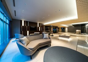 Área de estar no saguão