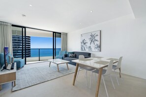 Apartment, 2 Bedrooms | In-room dining