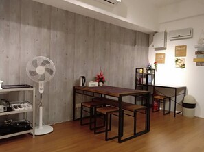 Estudio | Servicio a la habitación