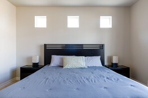 3 bedrooms, desk, iron/ironing board, free WiFi - √3 BDR Ranch Home√For Families√Backyard√Parking√Quiet (Aurora)