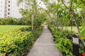 Apartment, 2 Bedrooms, Mountain View | Terrace/patio