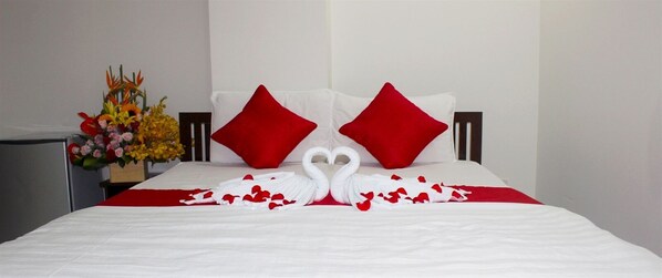 Basic Double Room | Individually furnished, desk, laptop workspace, blackout drapes - kim ngan thao hotel (Phan Thiet)