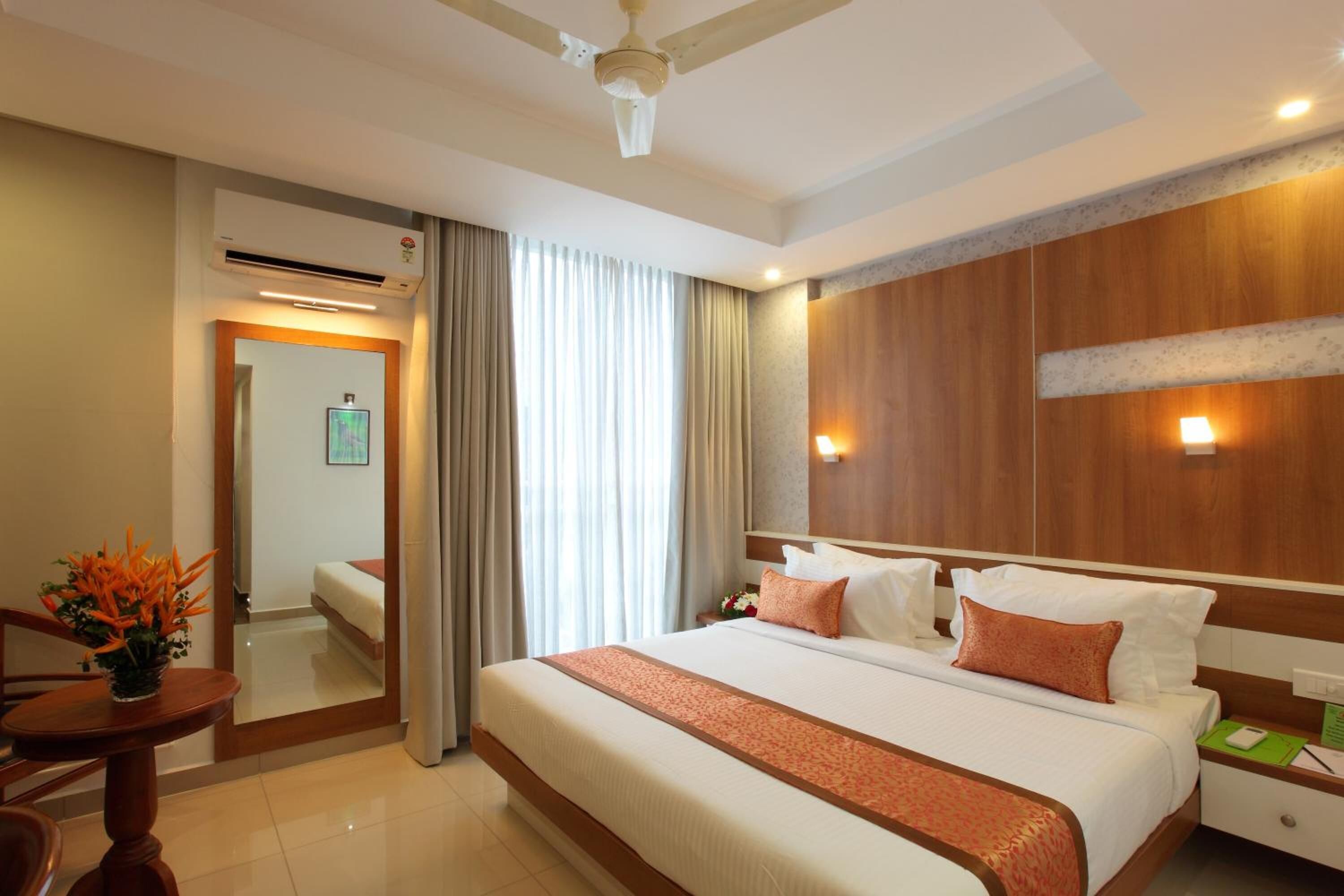 Deluxe Room | Soundproofing, free WiFi, bed sheets