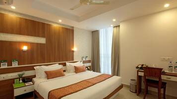 Quartos à prova de som, Wi-Fi de cortesia, roupa de cama