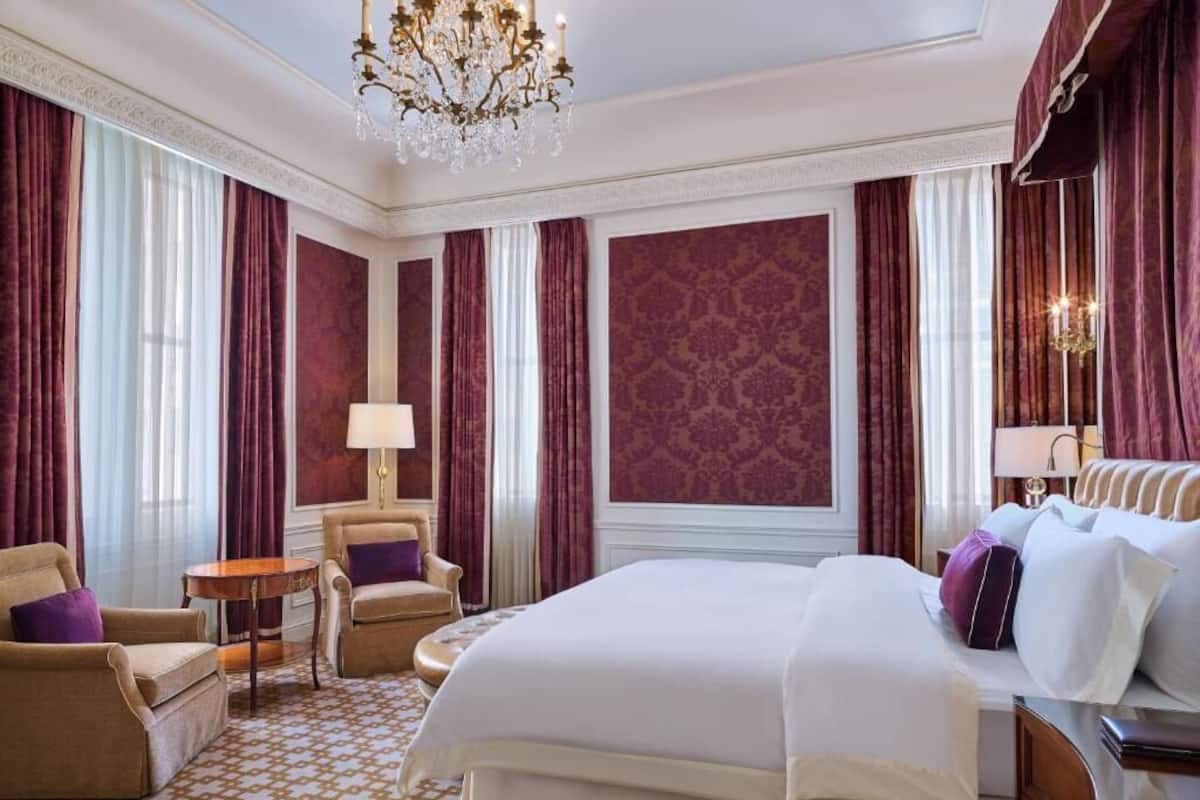 Premium bedding, down duvets, pillow-top beds, minibar