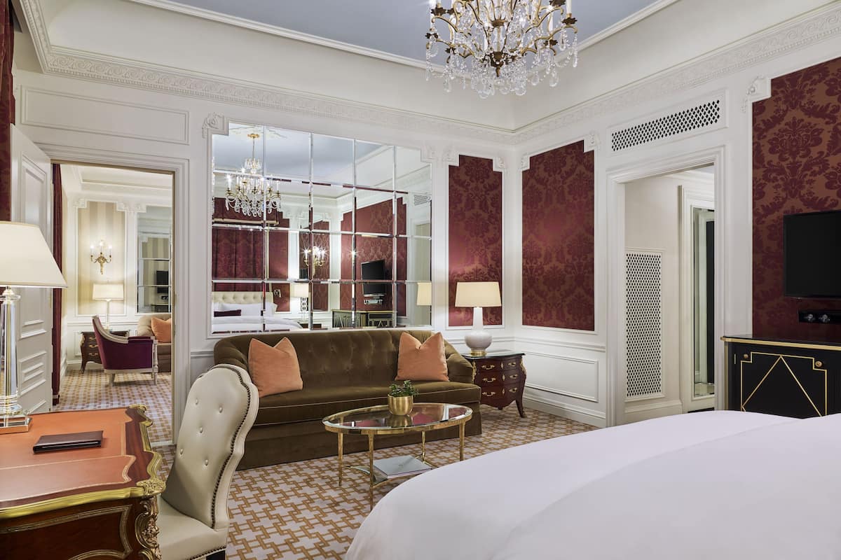 Premium bedding, down duvets, pillow-top beds, minibar
