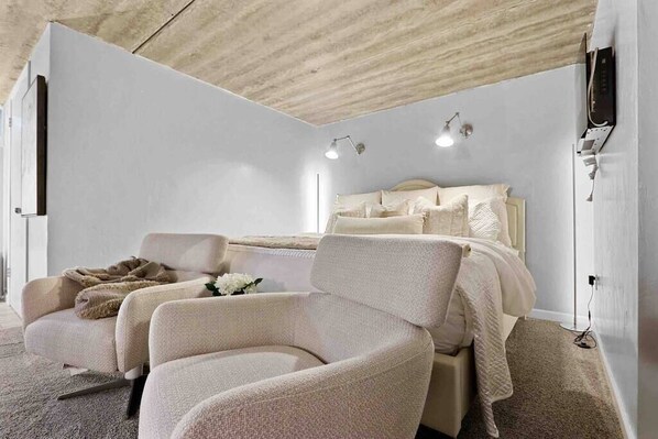 6 Schlafzimmer, Bügeleisen/Bügelbrett, Reisekinderbett, WLAN