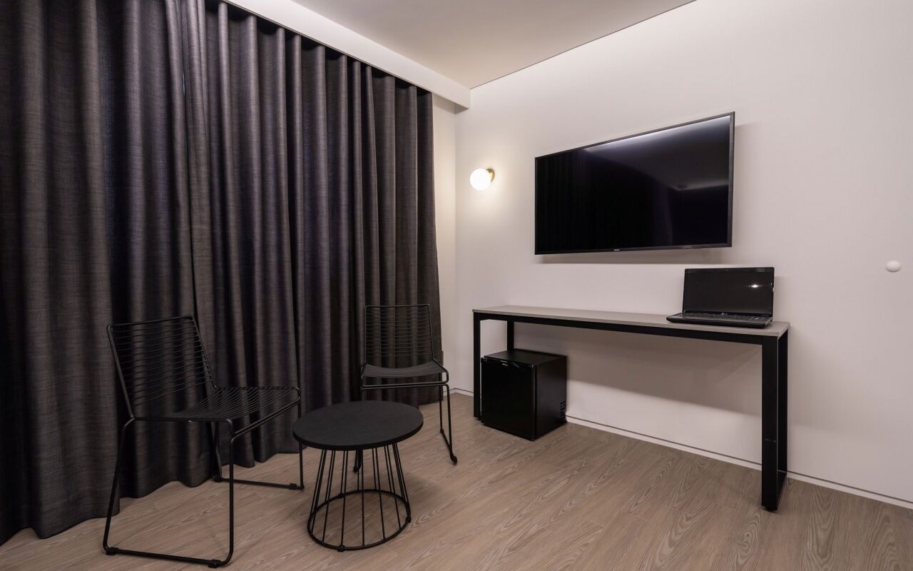 Premium(Walking Only) | Premium bedding, down duvets, blackout curtains, free WiFi