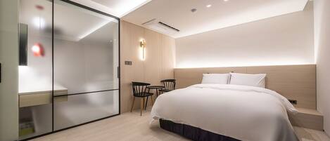 Deluxe(Walking Only, Multi-night Rate) | Premium bedding, down comforters, blackout drapes, free WiFi