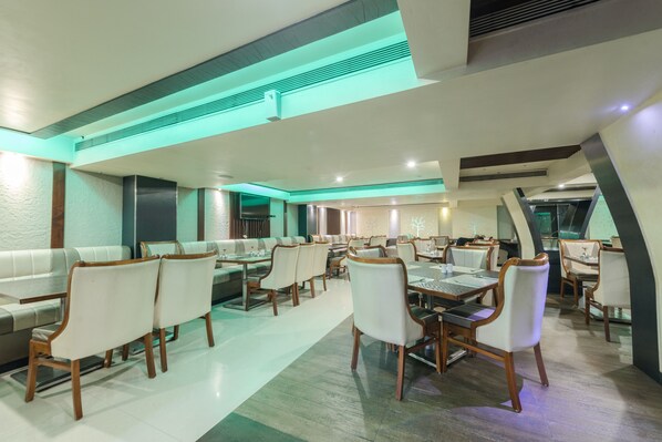 Restaurant - Hotel Roopa (Mangaluru)