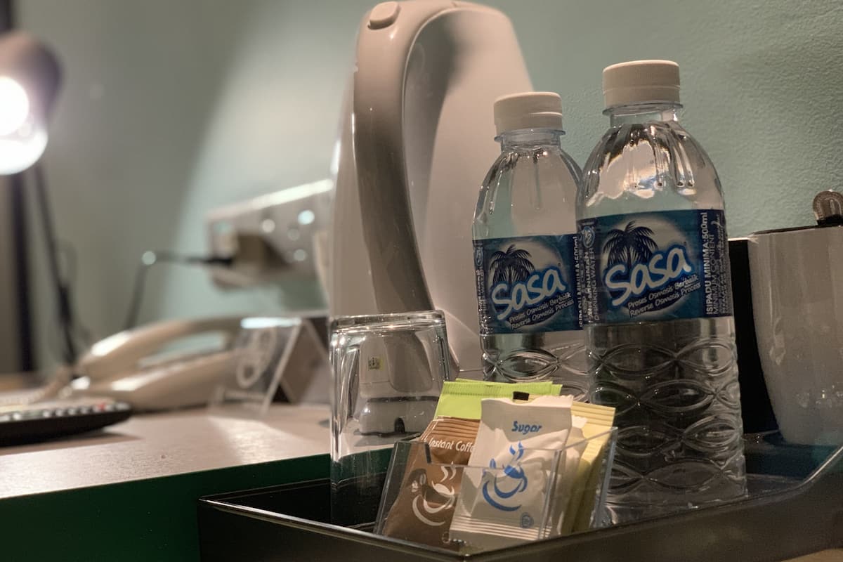 superior king bed | coffee and/or coffee maker