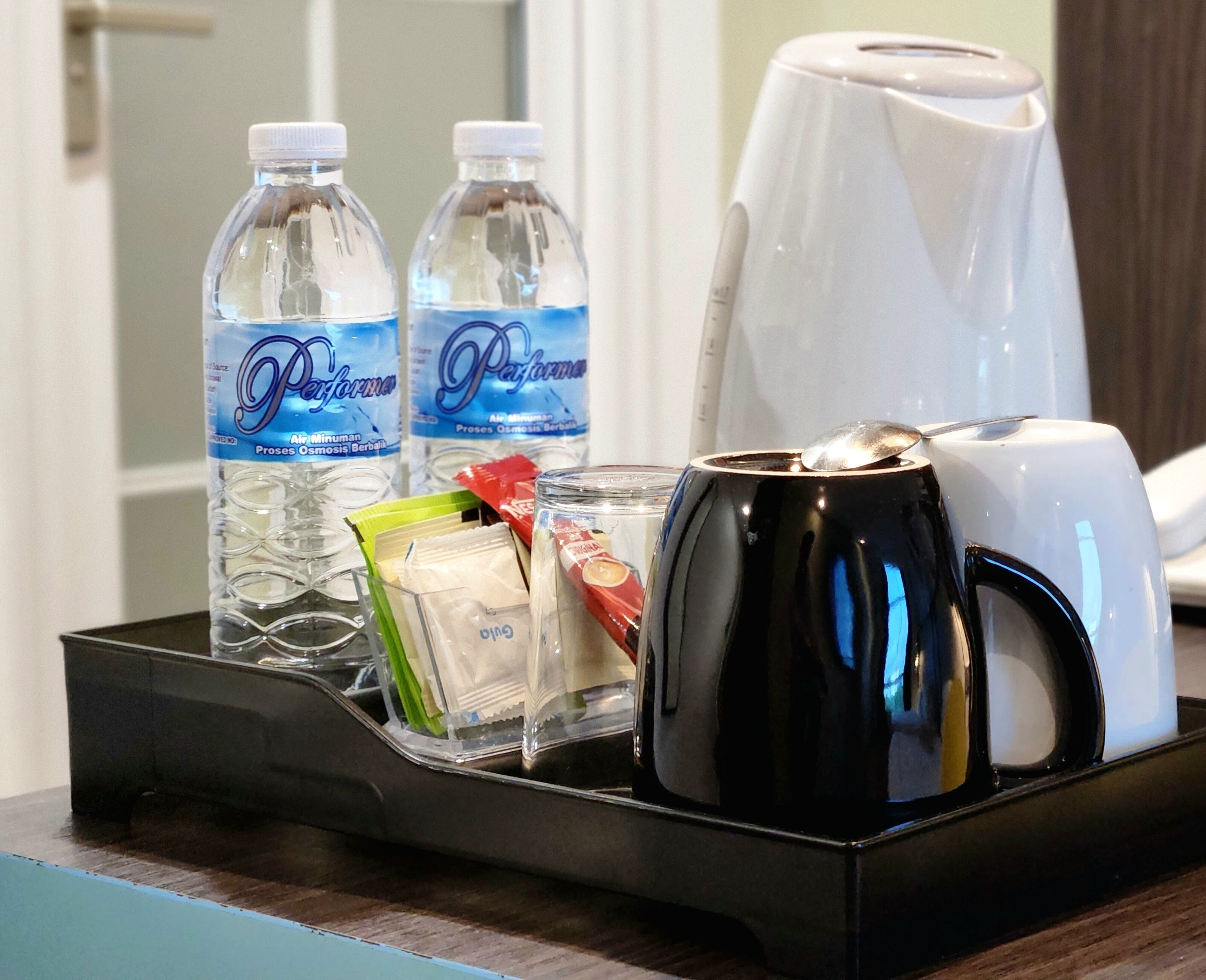 deluxe king bed | coffee and/or coffee maker