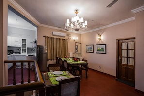 Restaurant - 19 villa mira (Puducherry)