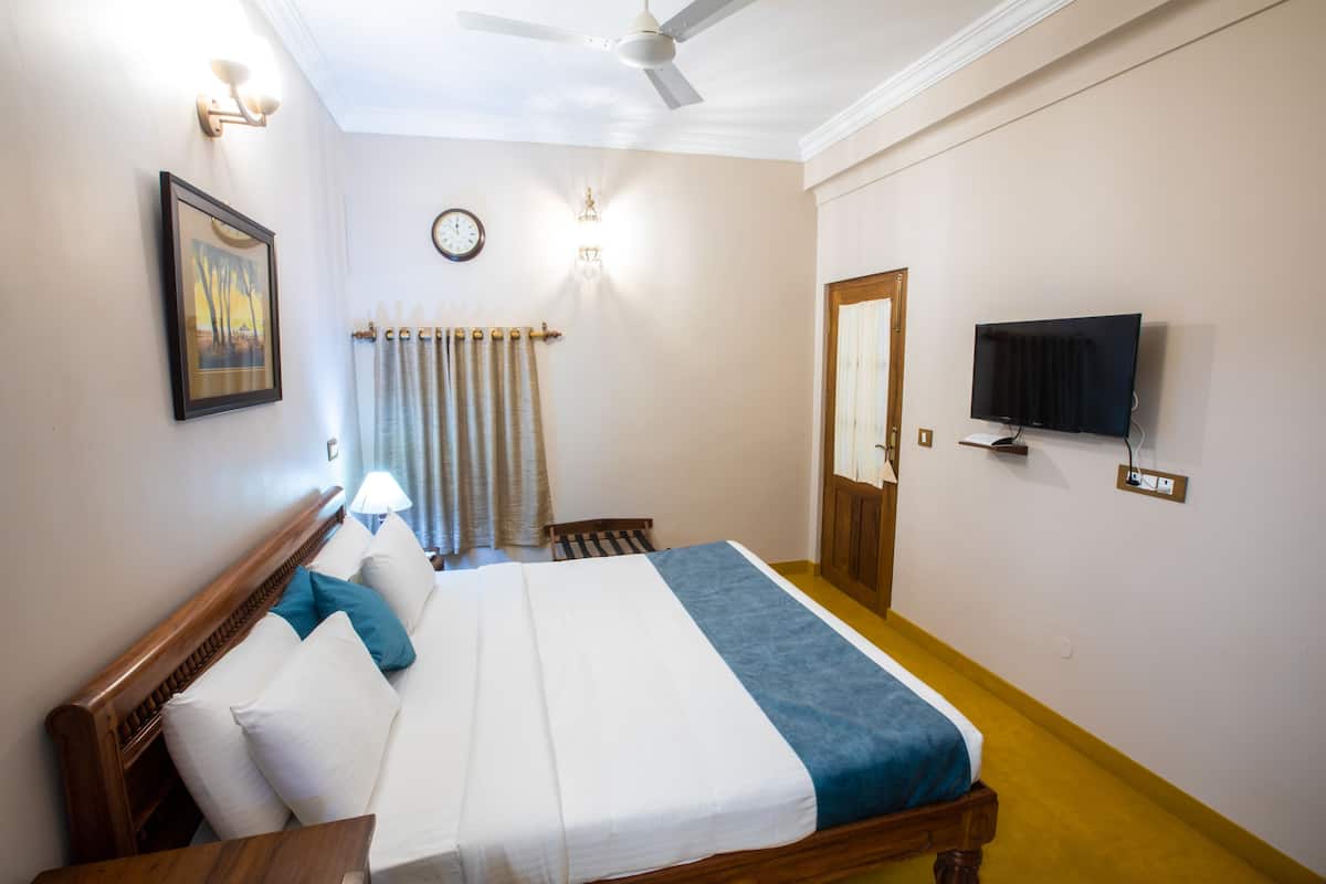 Deluxe Double Room | 1 bilik tidur, kalis bunyi, katil lipat simpan/tambahan, Wi-fi percuma