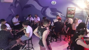 Bar (en el alojamiento)