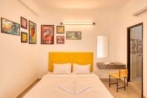 Deluxe Room, Kitchen | Desk, free WiFi, bed sheets - La Maison Charu (Puducherry)