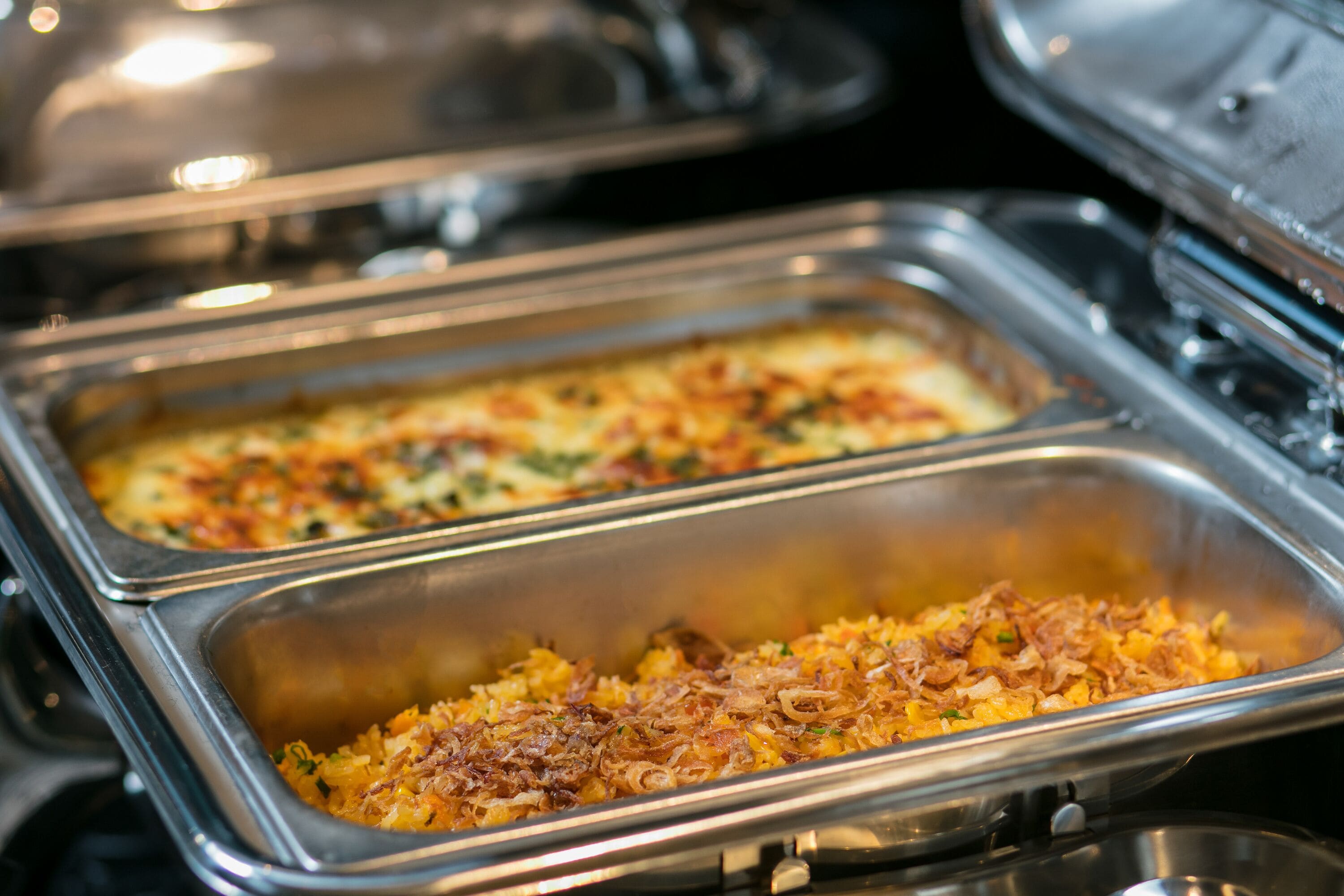 daily buffet breakfast (vnd 80000 per person)