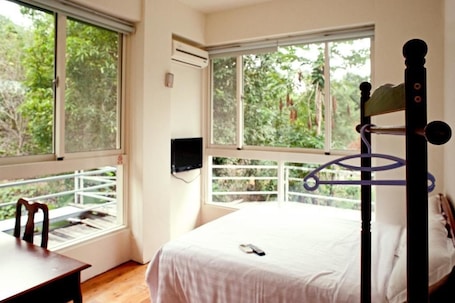 Economy Double Room, 1 Double Bed, Hot Tub, Mountain View | Desk, blackout drapes, bed sheets