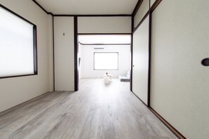 Lägenhet (10) | Individuell inredning, unika möbler, skrivbord och arbetsyta för laptop