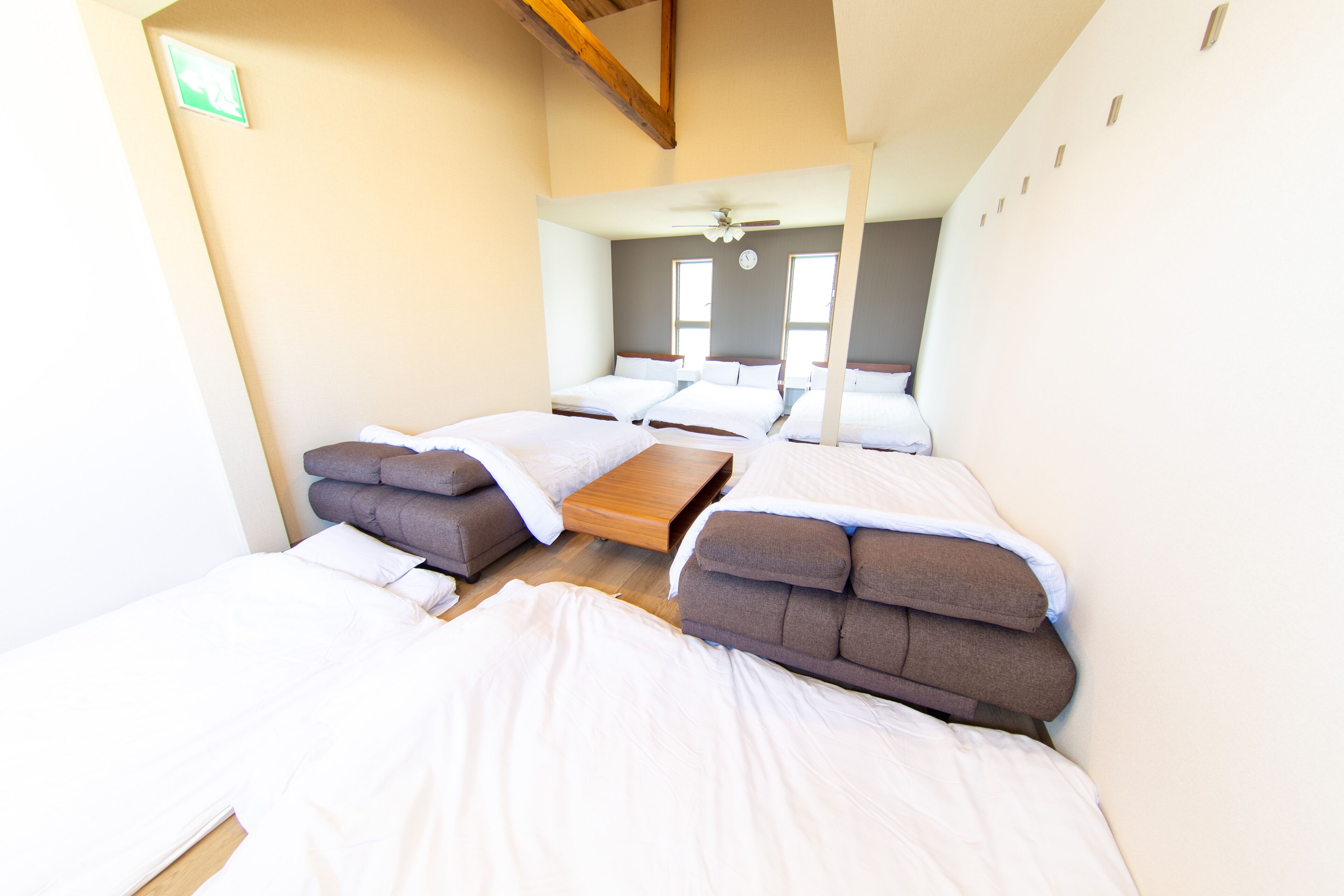 Apartment | 2 bedrooms, individually decorated, individually furnished, desk