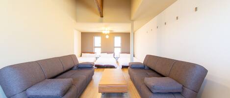 Căn hộ | 2 phòng ngủ, trang trí khác biệt