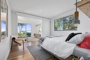 3 chambres, fer et planche à repasser, Wi-Fi gratuit, draps fournis