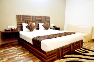 Espacio para trabajar con laptop y wifi gratis 