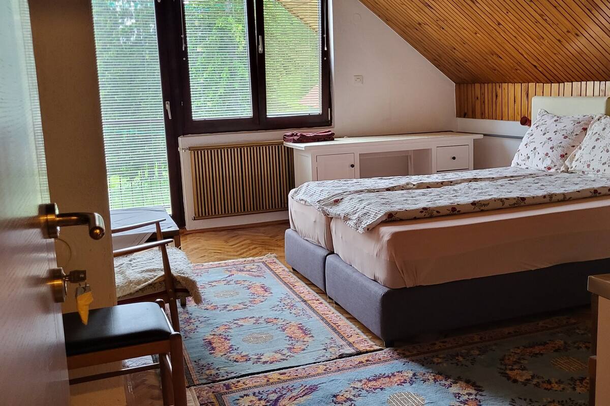 Suite Junior | 3 camere, minibar (con alcuni snack e alcune bevande gratis)