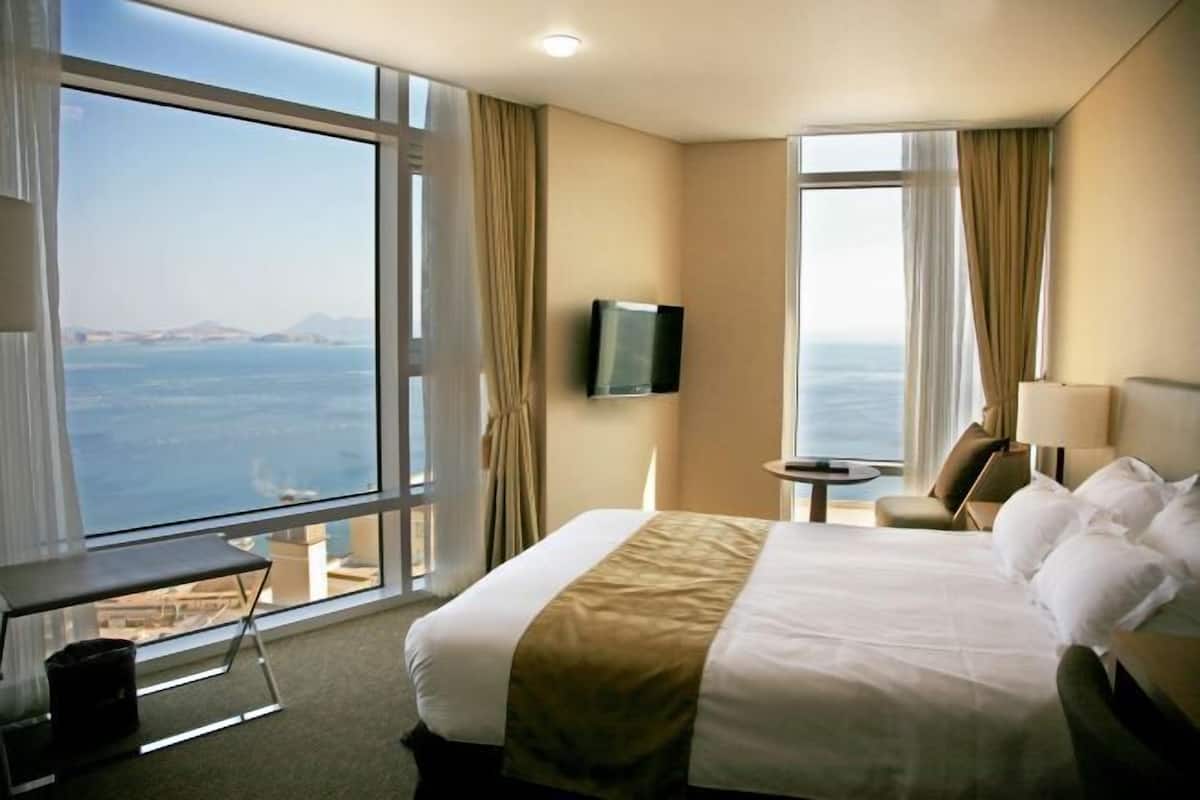 1 bedroom, individually decorated, blackout curtains, soundproofing