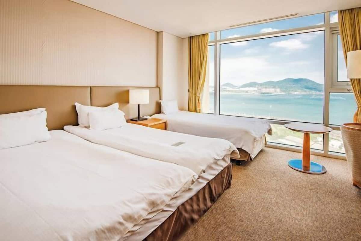 1 bedroom, individually decorated, blackout curtains, soundproofing