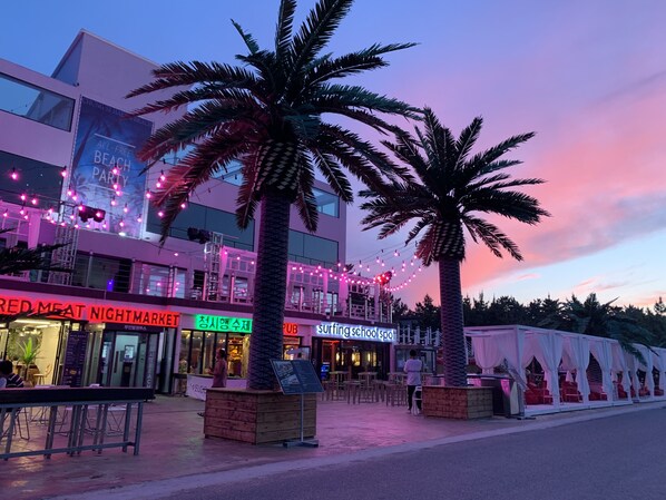 บริเวณภายนอก