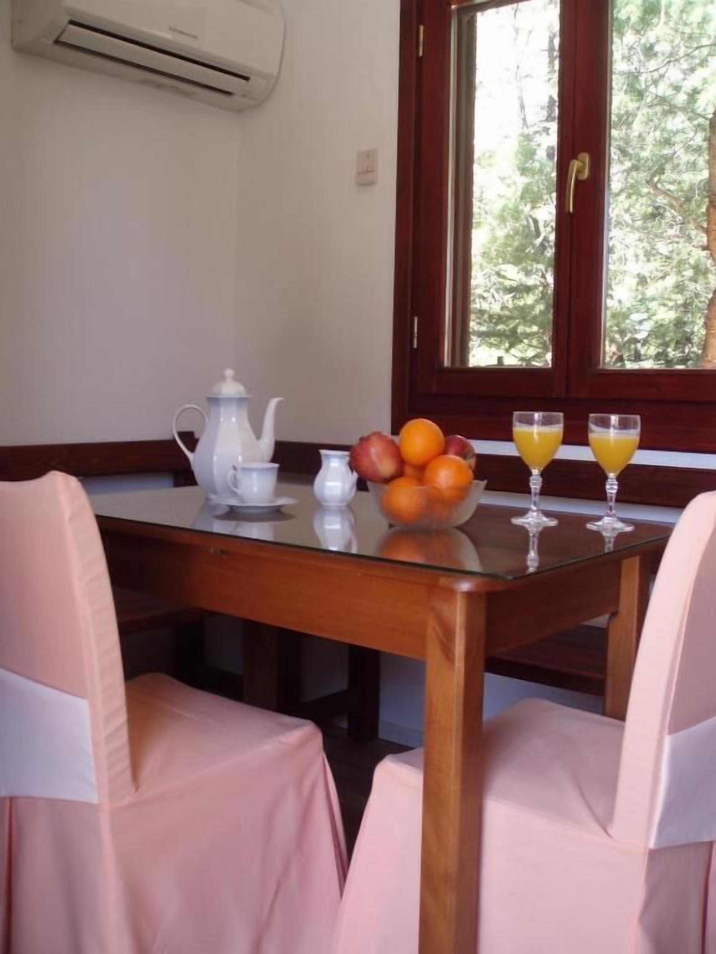 Family Bungalow (2 Adults + 2 children) | In-room safe, free WiFi