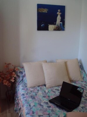 Family Bungalow (2 Adults + 2 children) | In-room safe, free WiFi