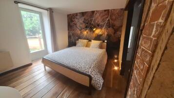 1 chambre, lit parapluie, Wi-Fi gratuit, draps fournis