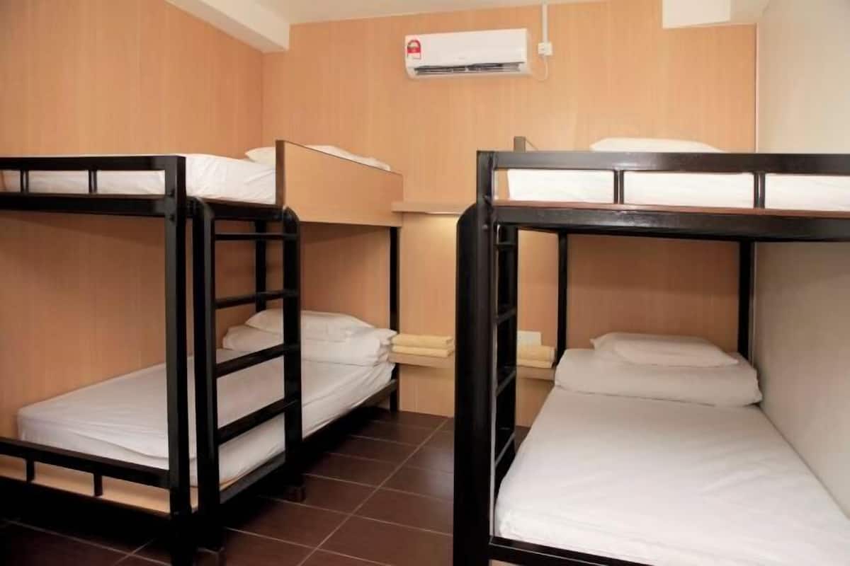 WiFi (free), bed sheets